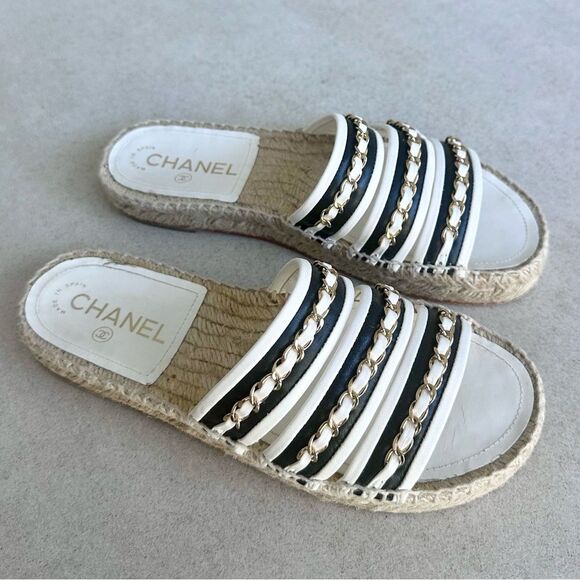 CHANEL Chain Lambskin Espadrille Slip On Sandals  EU 37 US 6-6.5 Black & White - Picture 11 of 13